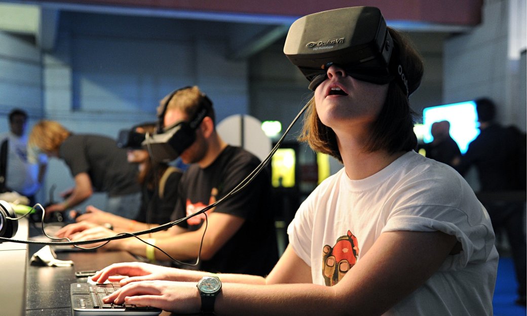 Создатели Oculus Rift запатентовали дизайн устройства
- Изображение 1 Создатели Oculus Rift запатентовали дизайн устройства
- Изображение 1