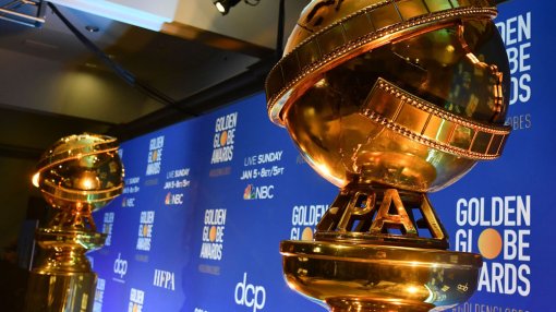Победы «Короны» и успех «Бората 2»: итоги и полный список победителей «Золотого глобуса — 2021»