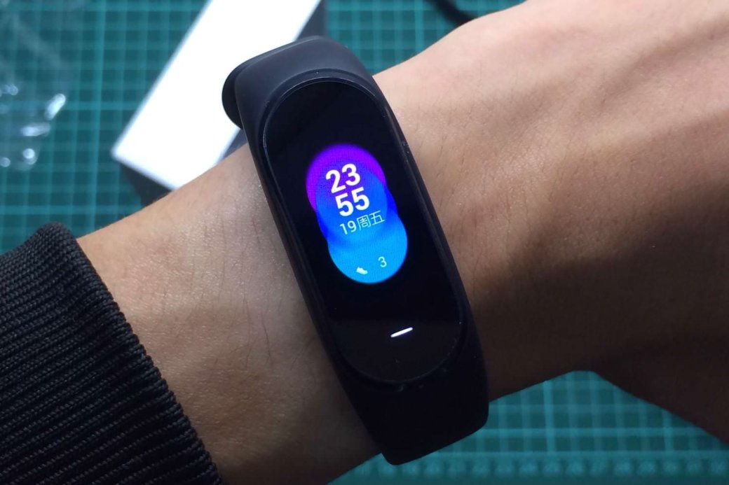 Xiaomi Mi Band 4: производитель раскрыл точную дату анонса фитнес-трекера